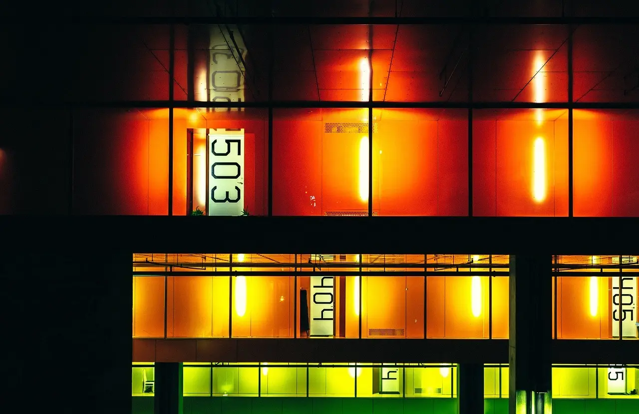 Spejlplacering i entréen for mest muligt dagslys